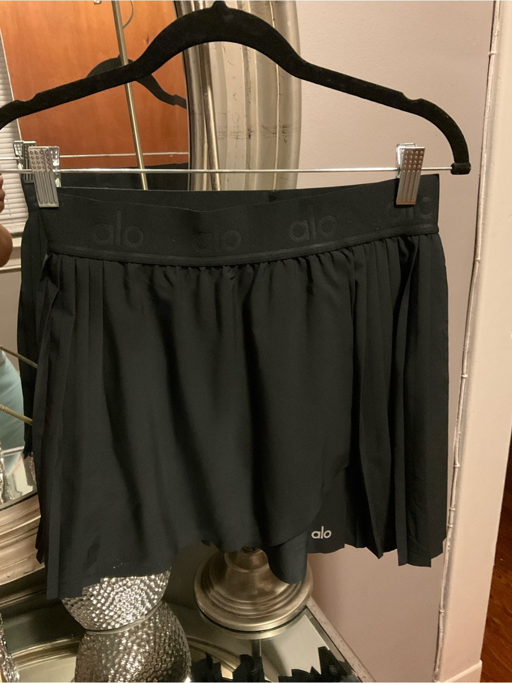 ALO Yoga Black Pleated Athletic Skirt - Picture 6 of 12